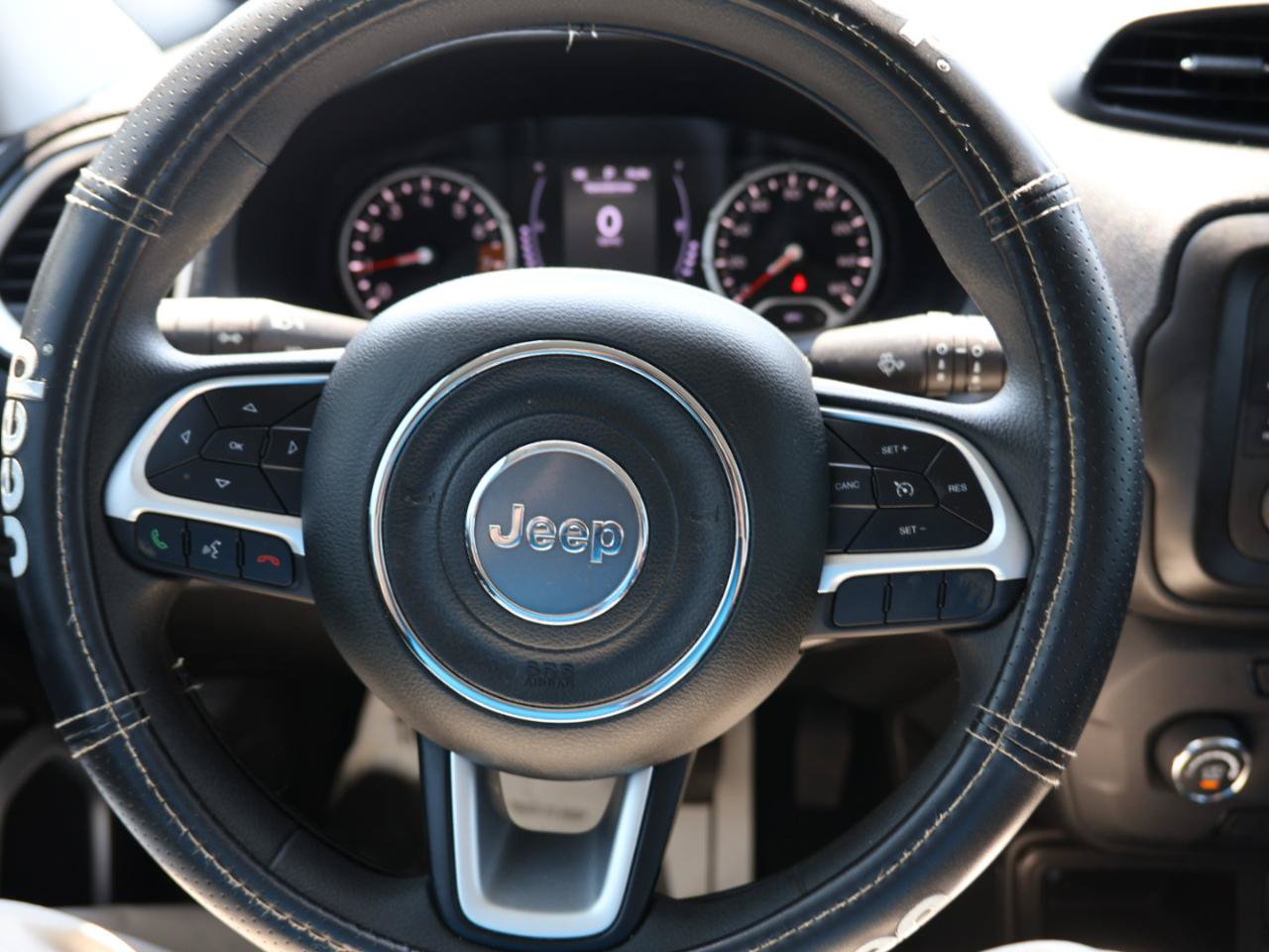 Used 2020 Jeep Renegade Sport FWD image 12