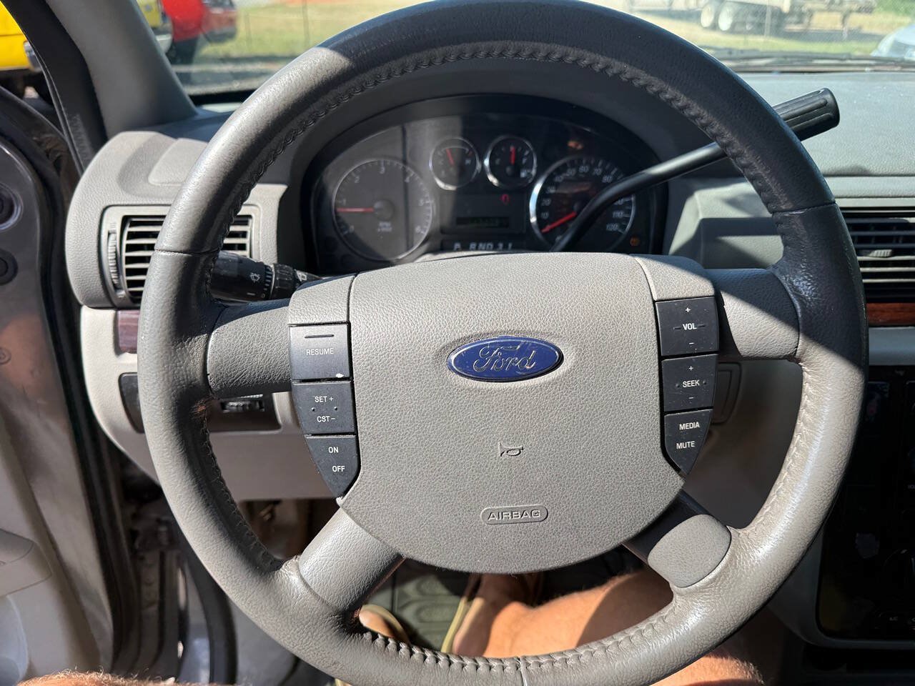 Used 2006 Ford Freestar SEL FWD image 24