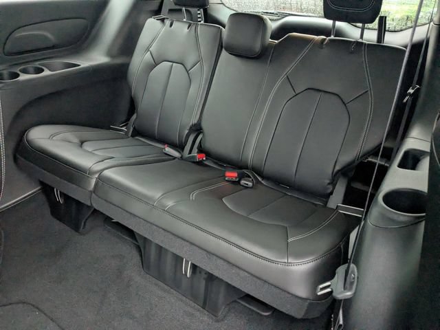 New 2026 Chrysler Voyager LX FWD image 25