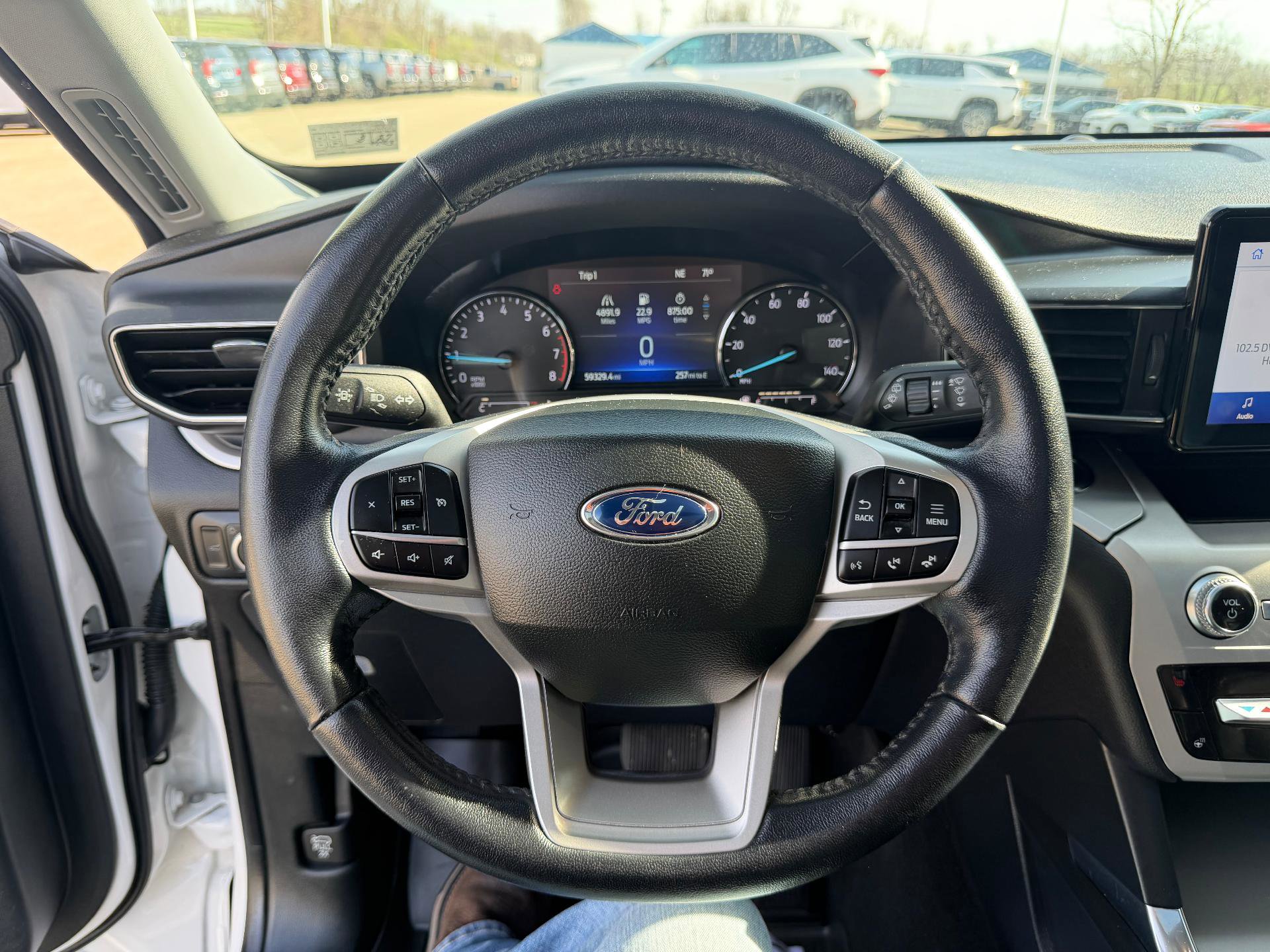 Used 2022 Ford Explorer XLT w/ Equipment Group 202A AWD/4WD image 23