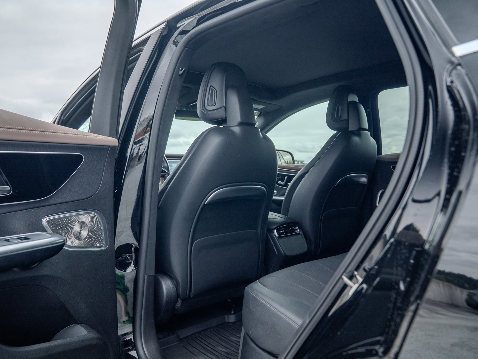 Used 2024 Mercedes-Benz EQE 350+ 4MATIC SUV w/ Driver Assistance Package image 18