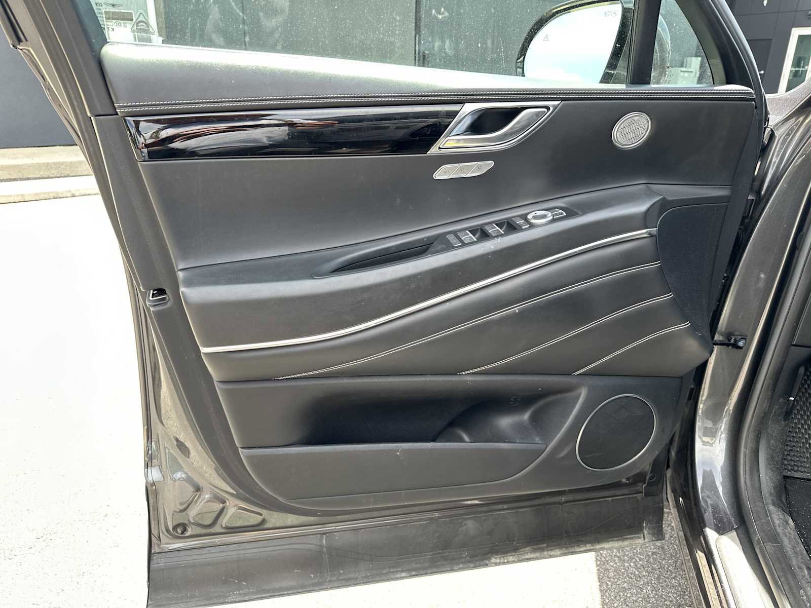 Used 2022 Genesis GV80 2.5T image 14