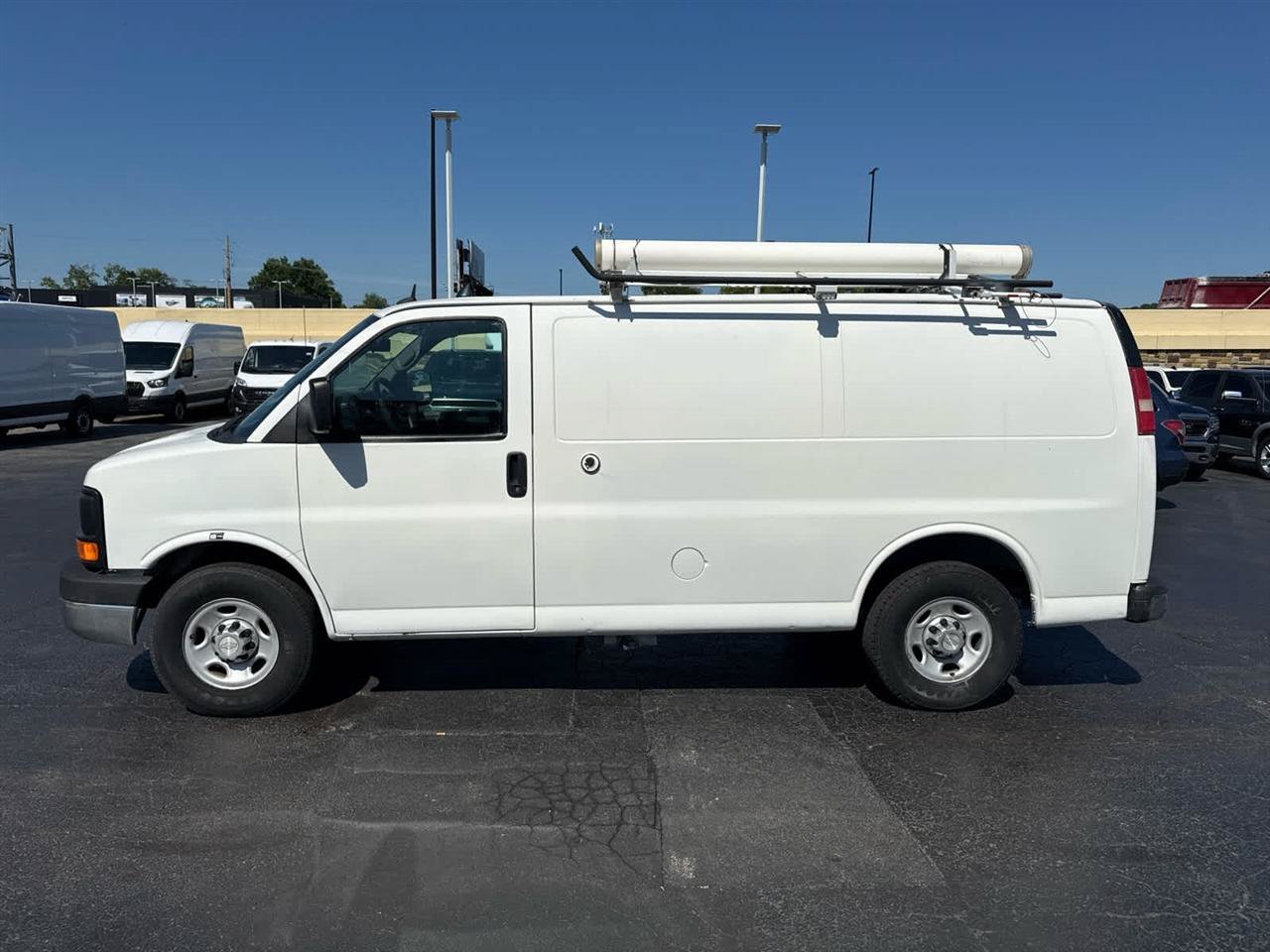 Used 2014 Chevrolet Express 2500 RWD image 5