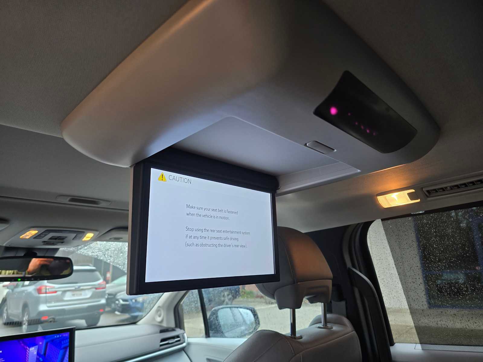 Used 2025 Toyota Sienna XLE image 21