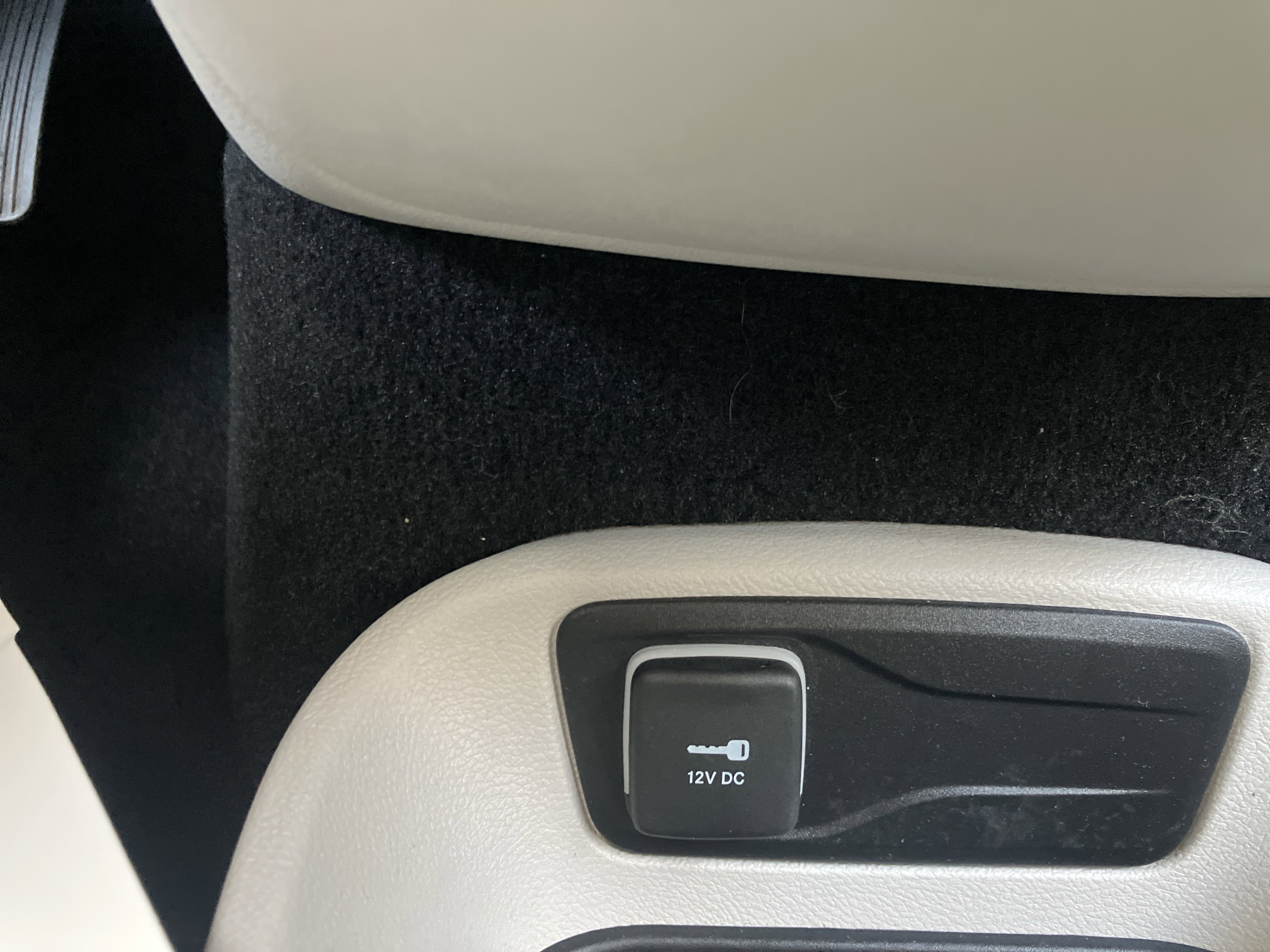 Used 2023 Chrysler Pacifica Touring-L image 35