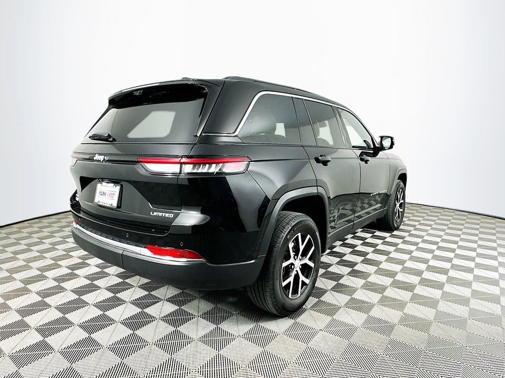 Certified 2025 Jeep Grand Cherokee Limited w/ Luxury Tech Group II image 12