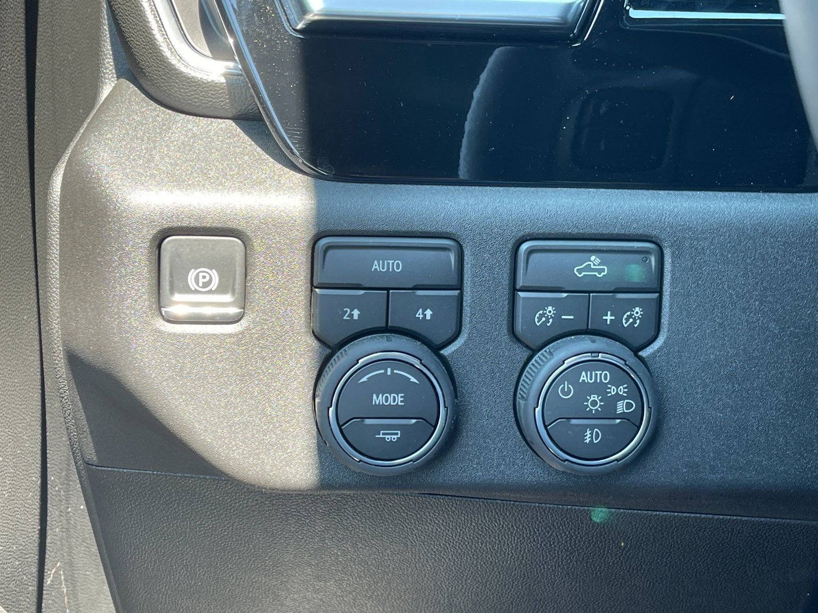 Used 2026 Chevrolet Silverado 1500 RST w/ LPO, Dark Essentials Package image 30