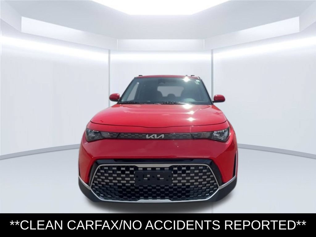 Used 2023 Kia Soul EX FWD image 3