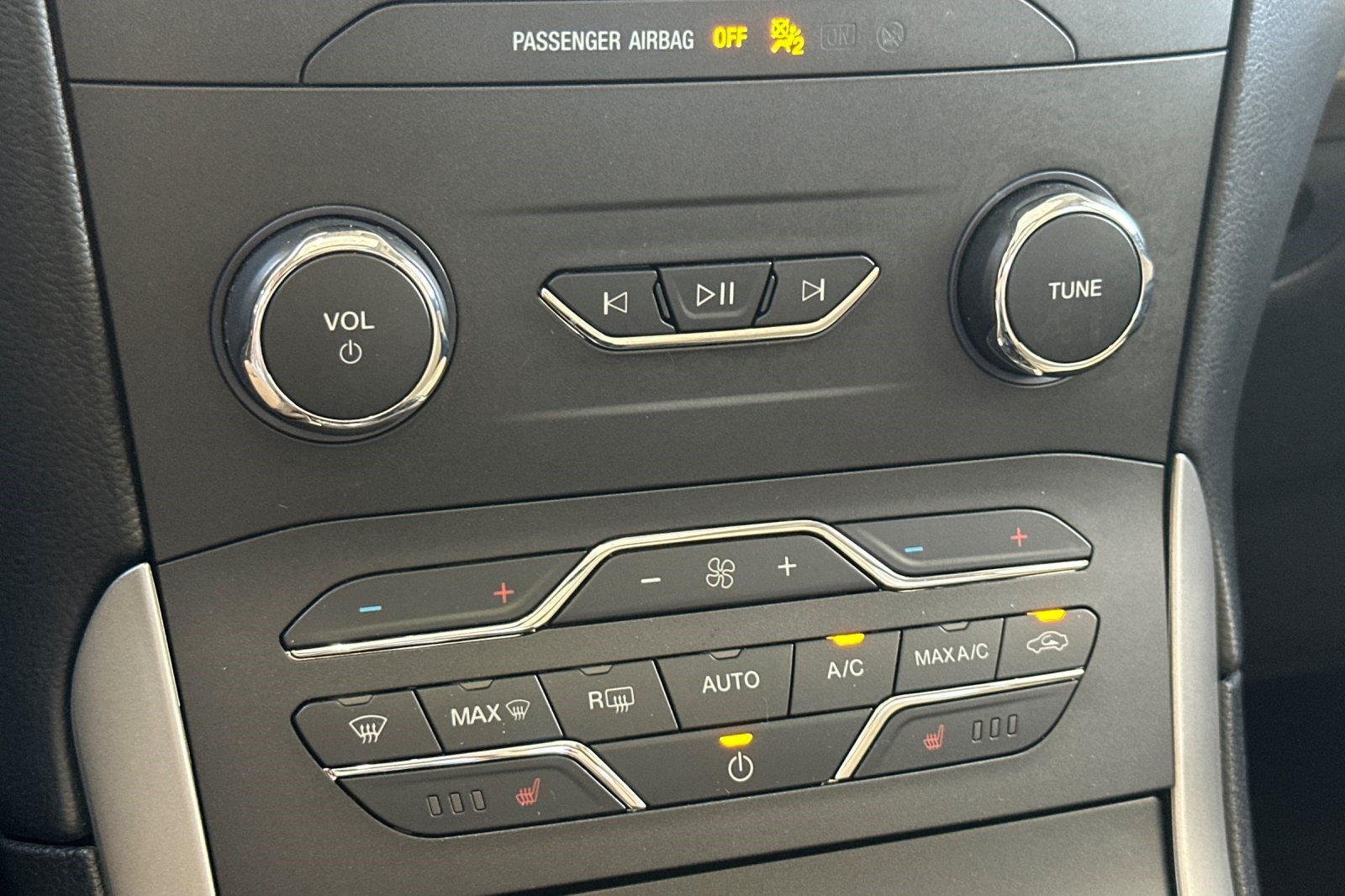 Used 2020 Ford Edge SEL w/ Convenience Package FWD image 27