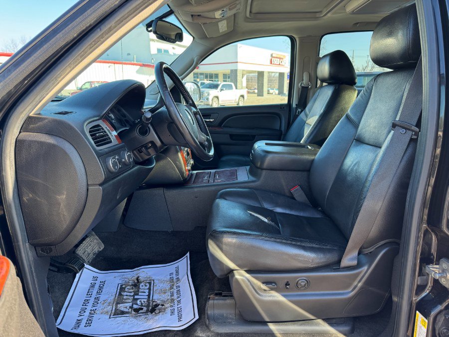 Used 2012 Chevrolet Avalanche LTZ image 15