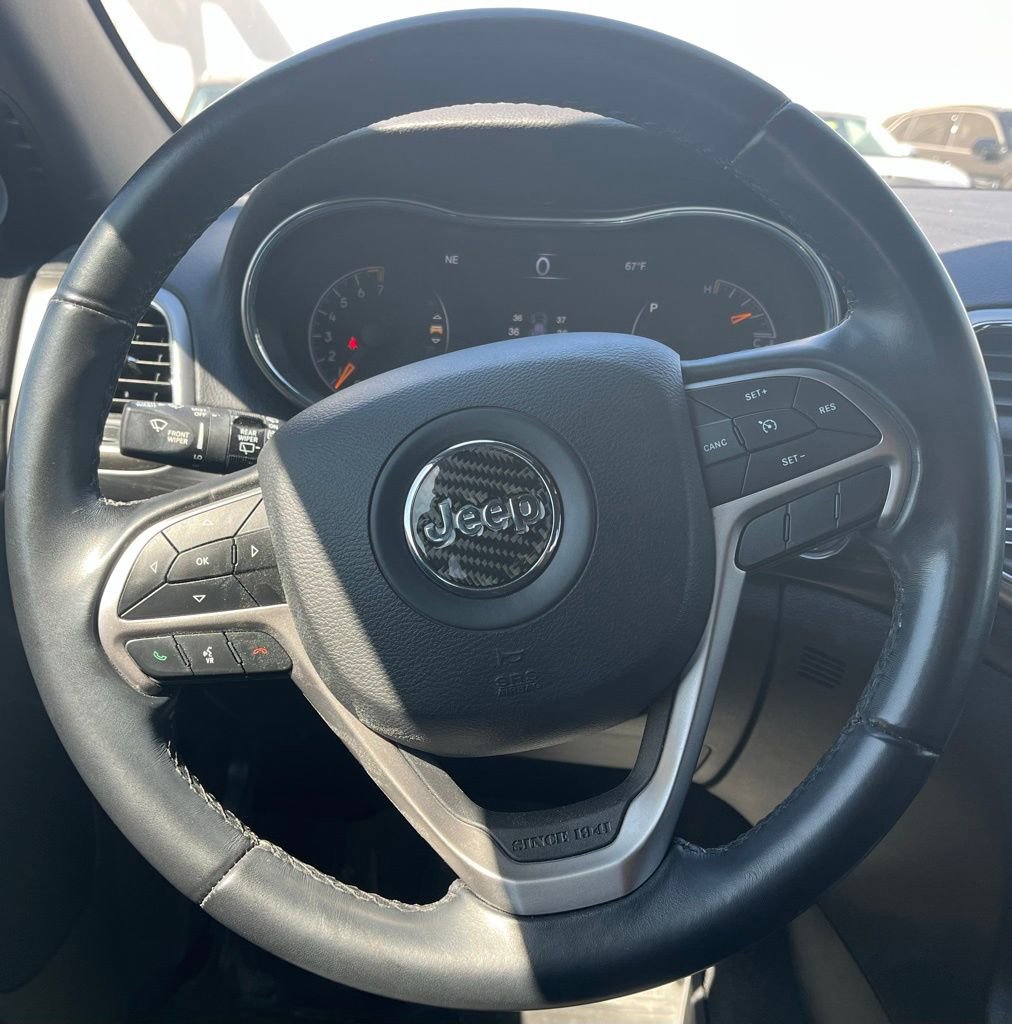 Used 2021 Jeep Grand Cherokee Laredo RWD image 8