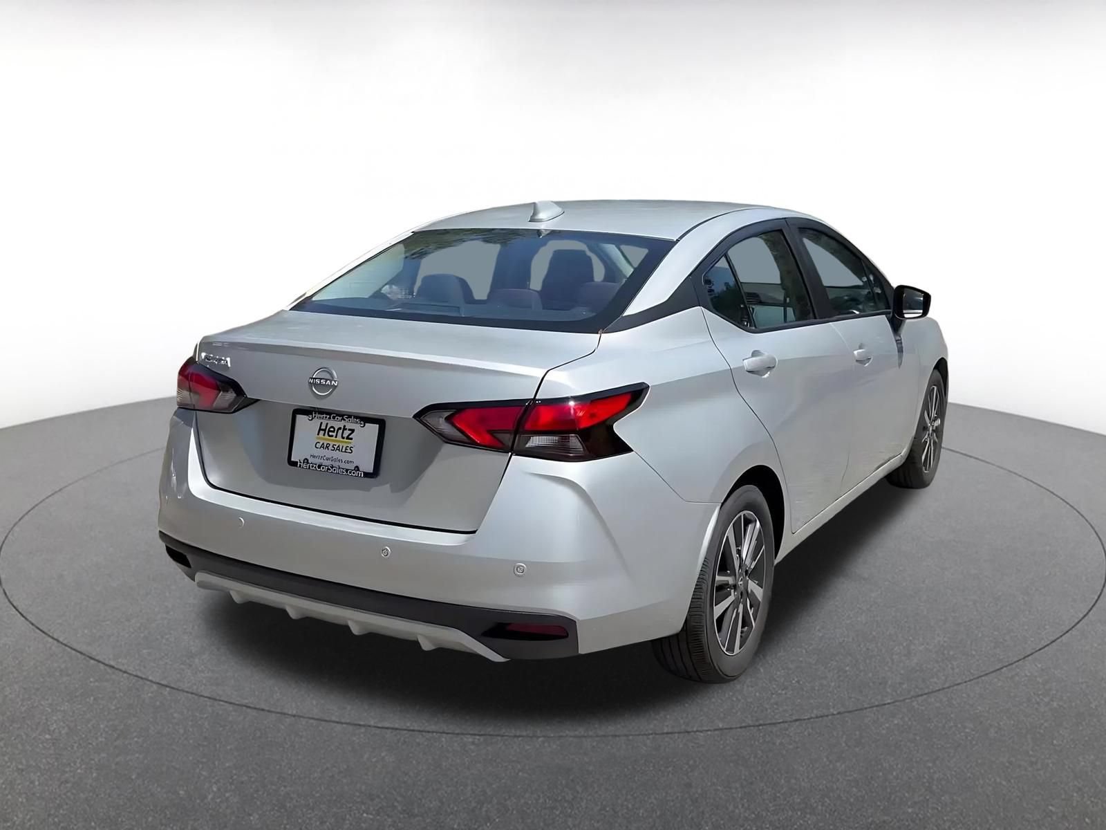 Used 2025 Nissan Versa SV FWD image 13