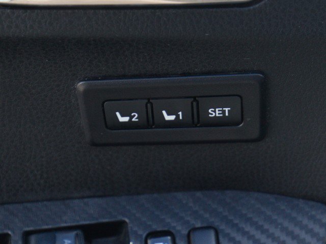 Used 2015 Toyota RAV4 Limited AWD/4WD image 14