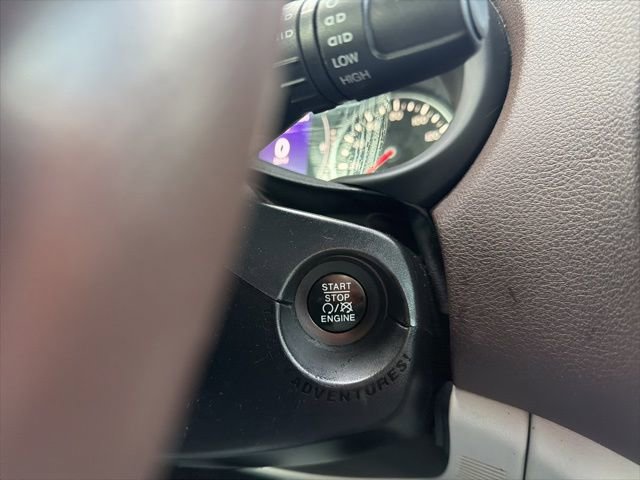 Used 2016 Jeep Renegade Latitude w/ Popular Equipment Group image 31