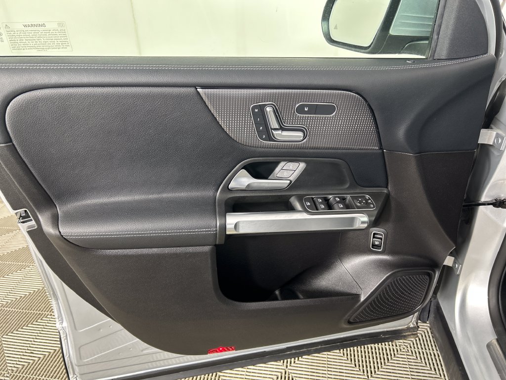 Used 2020 Mercedes-Benz GLB 250 4MATIC image 10