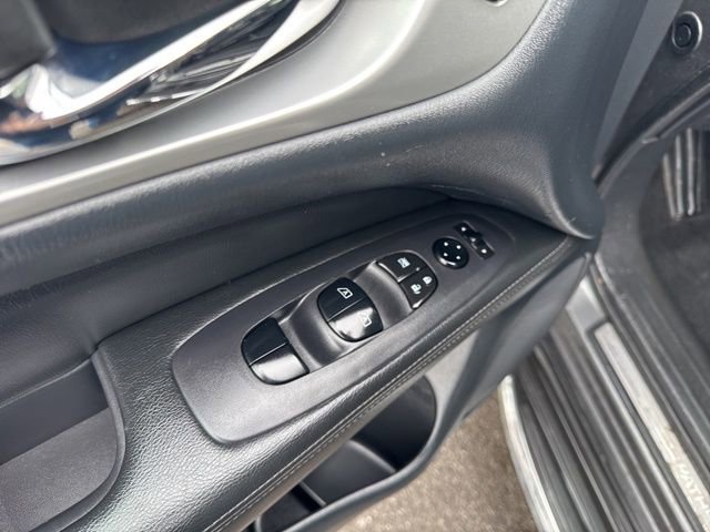 Used 2020 Nissan Pathfinder SL image 8