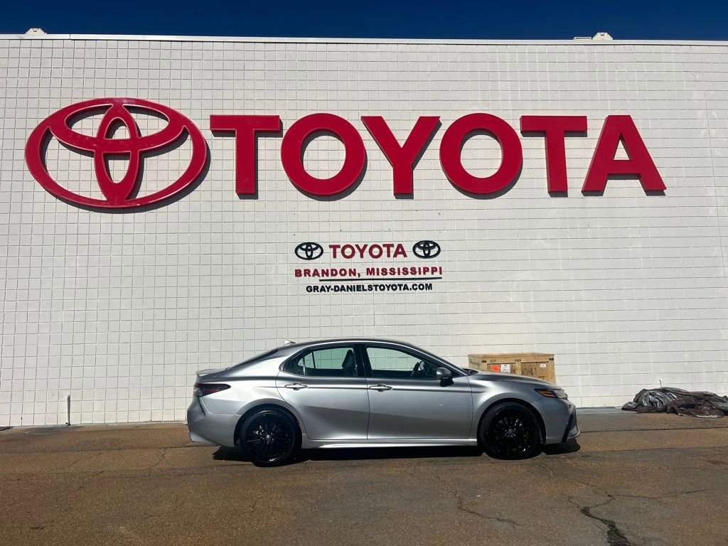 Used 2024 Toyota Camry XSE image 4
