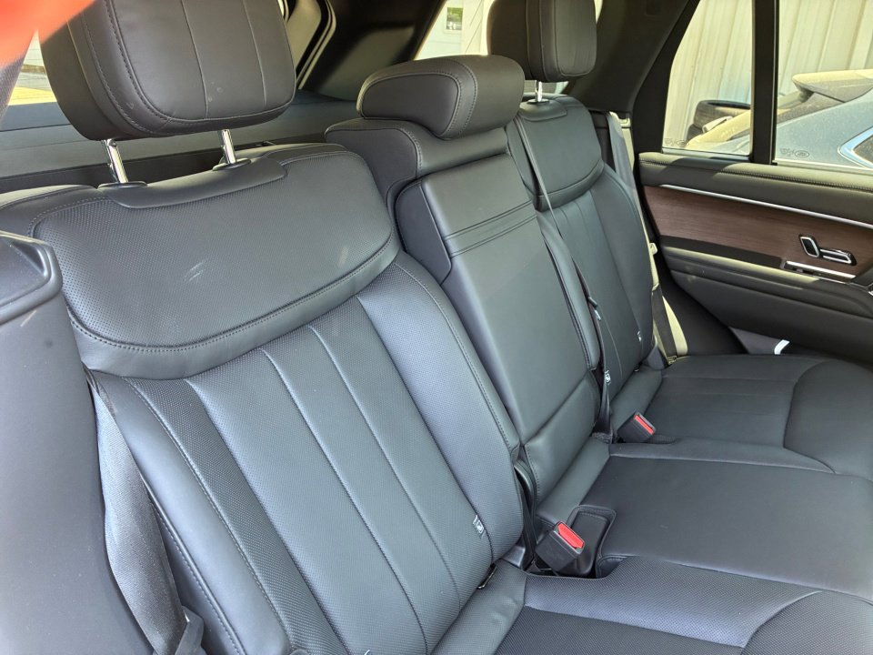 Used 2024 Land Rover Range Rover SE AWD/4WD image 29
