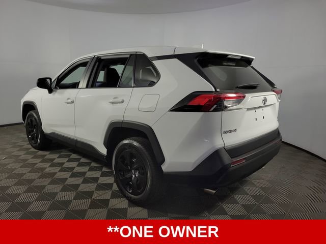 Used 2024 Toyota RAV4 LE AWD/4WD image 6