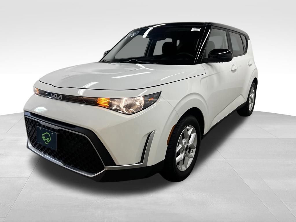Used 2023 Kia Soul S FWD image 8