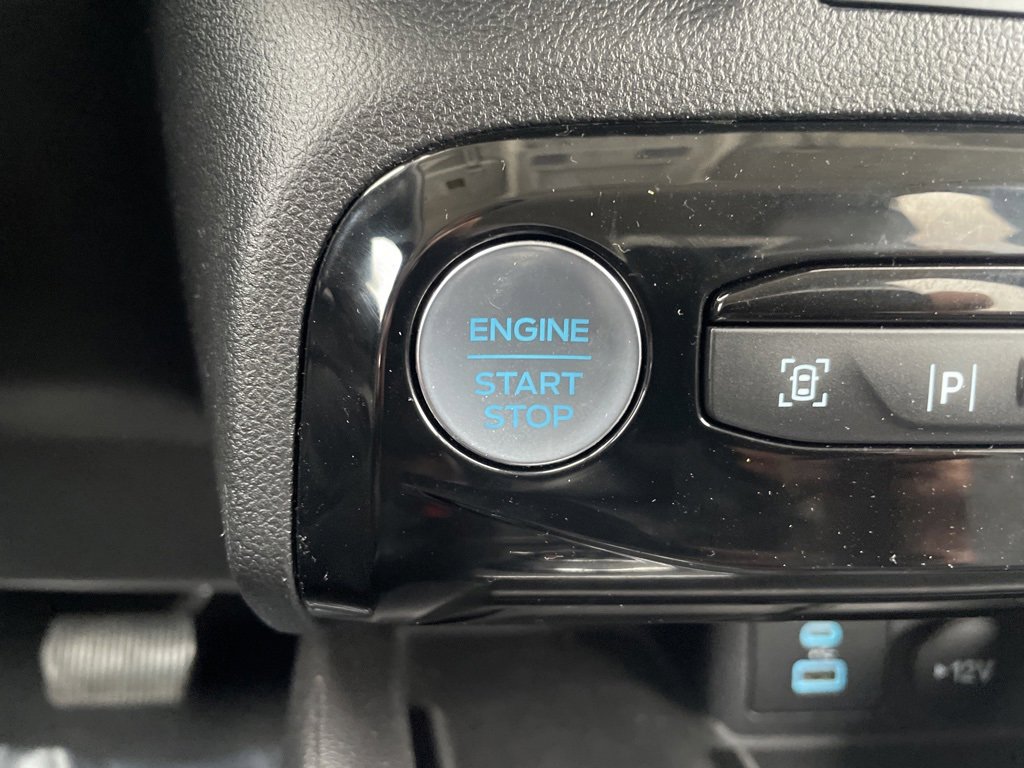 Used 2023 Ford Escape Platinum image 32