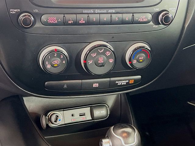 Used 2015 Kia Soul FWD image 15