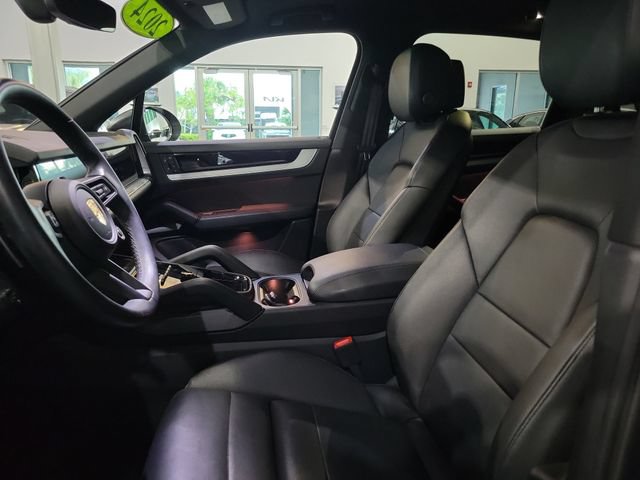 Used 2024 Porsche Cayenne S AWD/4WD image 18