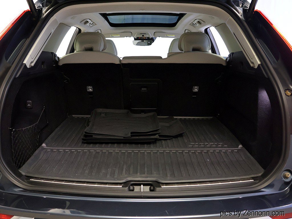 Used 2021 Volvo XC60 T8 Inscription Expression w/ Premium Package AWD/4WD image 29