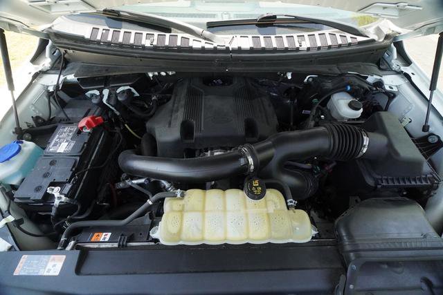 Used 2020 Ford Expedition Limited w/ Equipment Group 302A AWD/4WD image 10