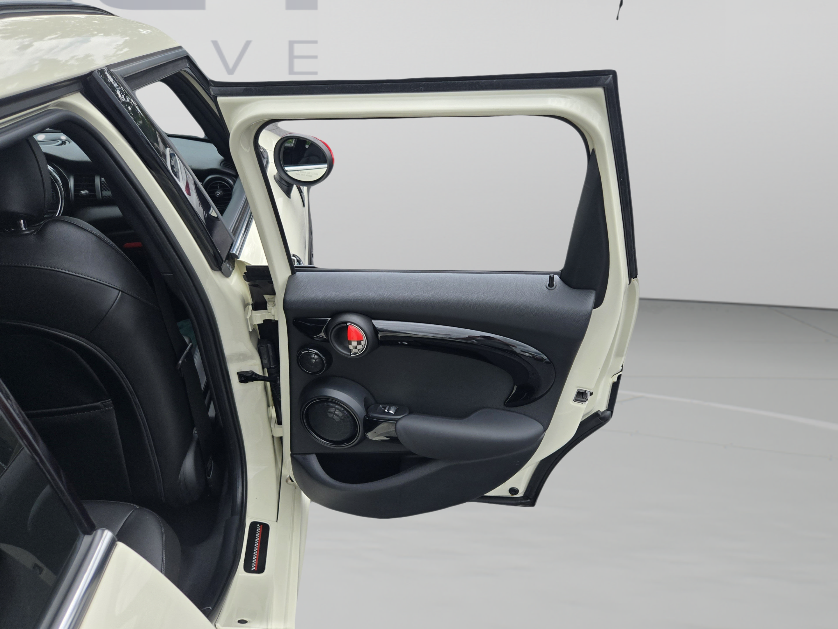 Used 2018 MINI Cooper S FWD image 29