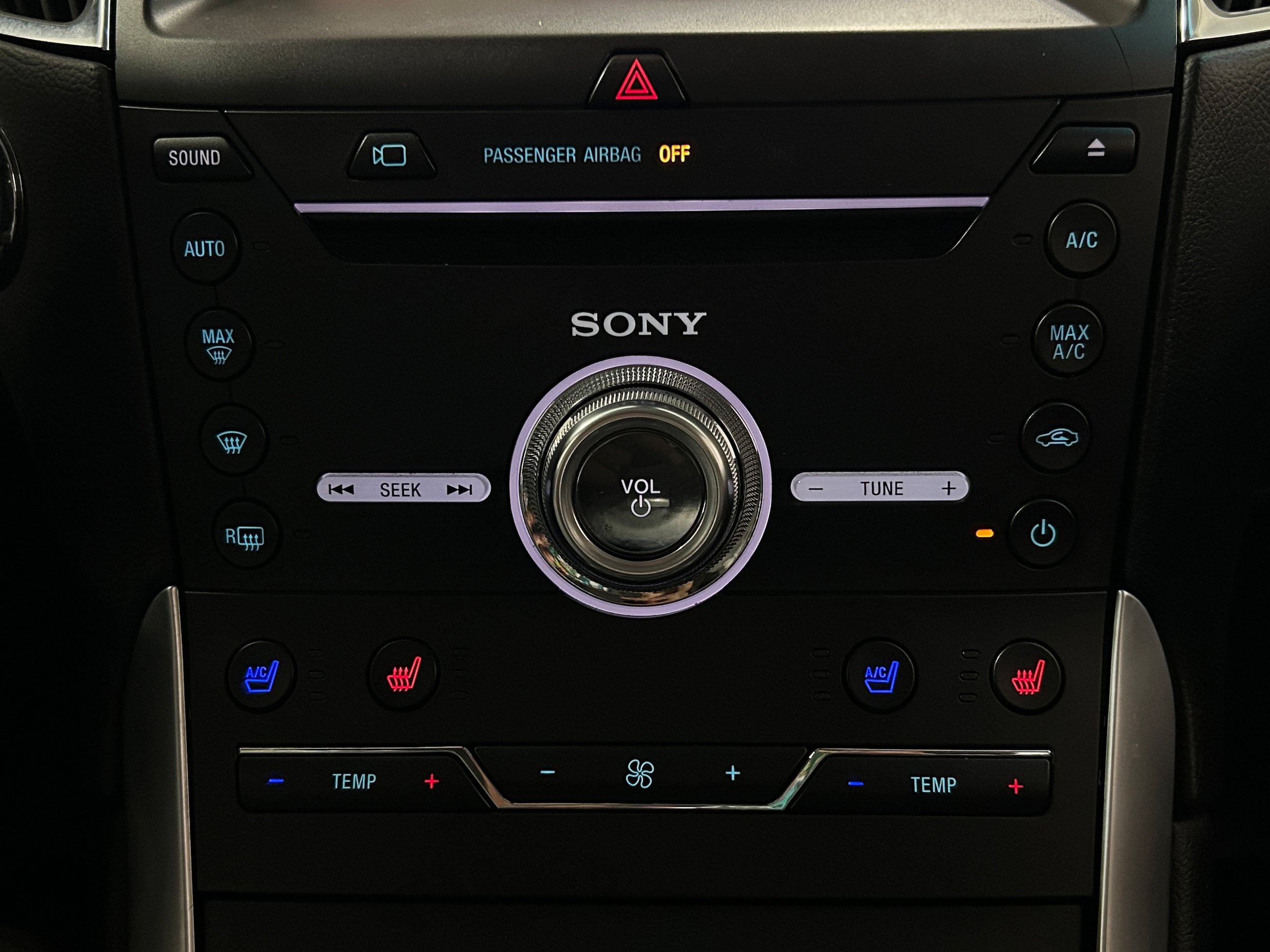Used 2018 Ford Edge Sport w/ Equipment Group 401A AWD/4WD image 10