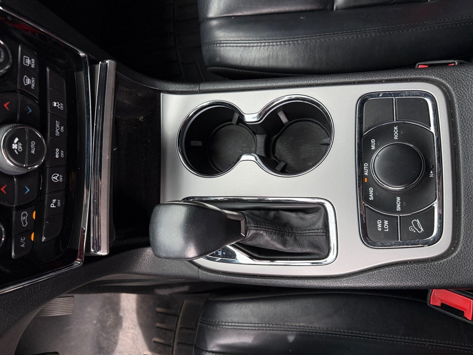 Used 2019 Jeep Grand Cherokee Limited AWD/4WD image 15