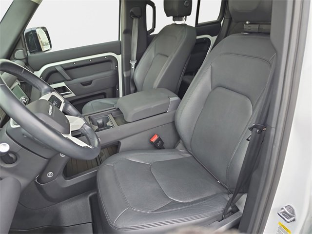 Used 2023 Land Rover Defender 110 SE image 14
