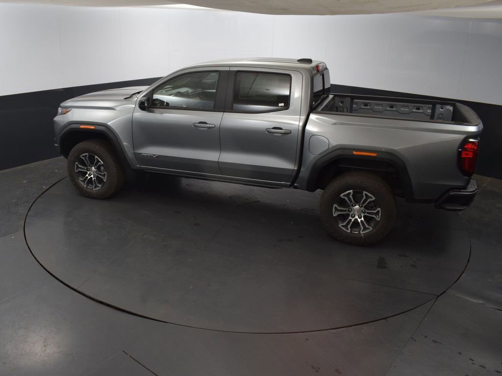 New 2025 GMC Canyon AT4 image 40