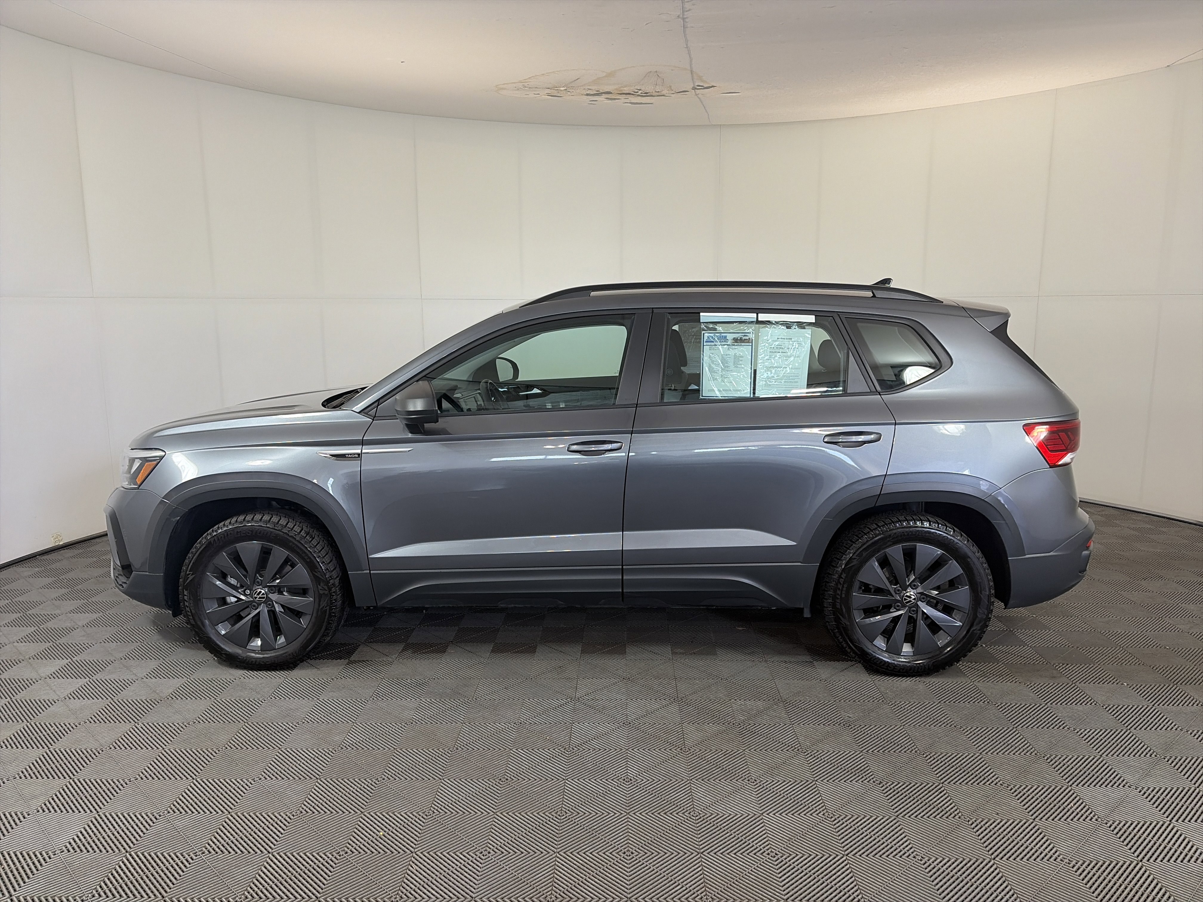 Used 2022 Volkswagen Taos S w/ IQ Drive S Package image 8