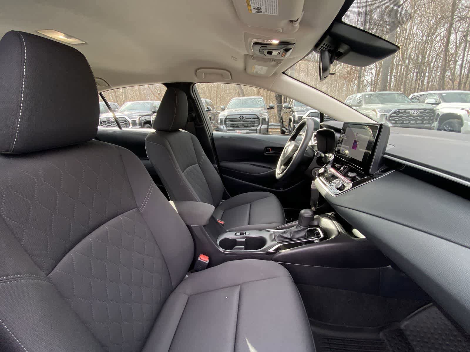 Used 2025 Toyota Corolla LE image 24