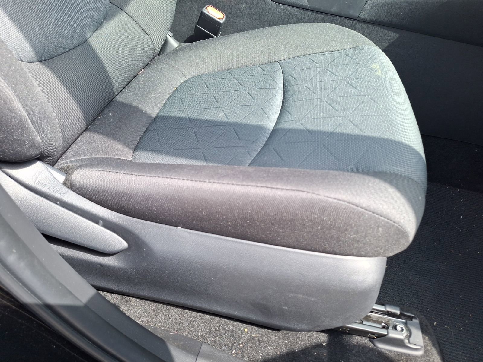 Used 2025 Toyota RAV4 XLE w/ Convenience Package image 34