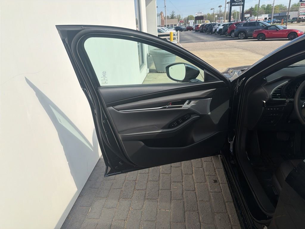 New 2026 MAZDA MAZDA3 Hatchback w/Premium Plus Pkg AWD/4WD image 31