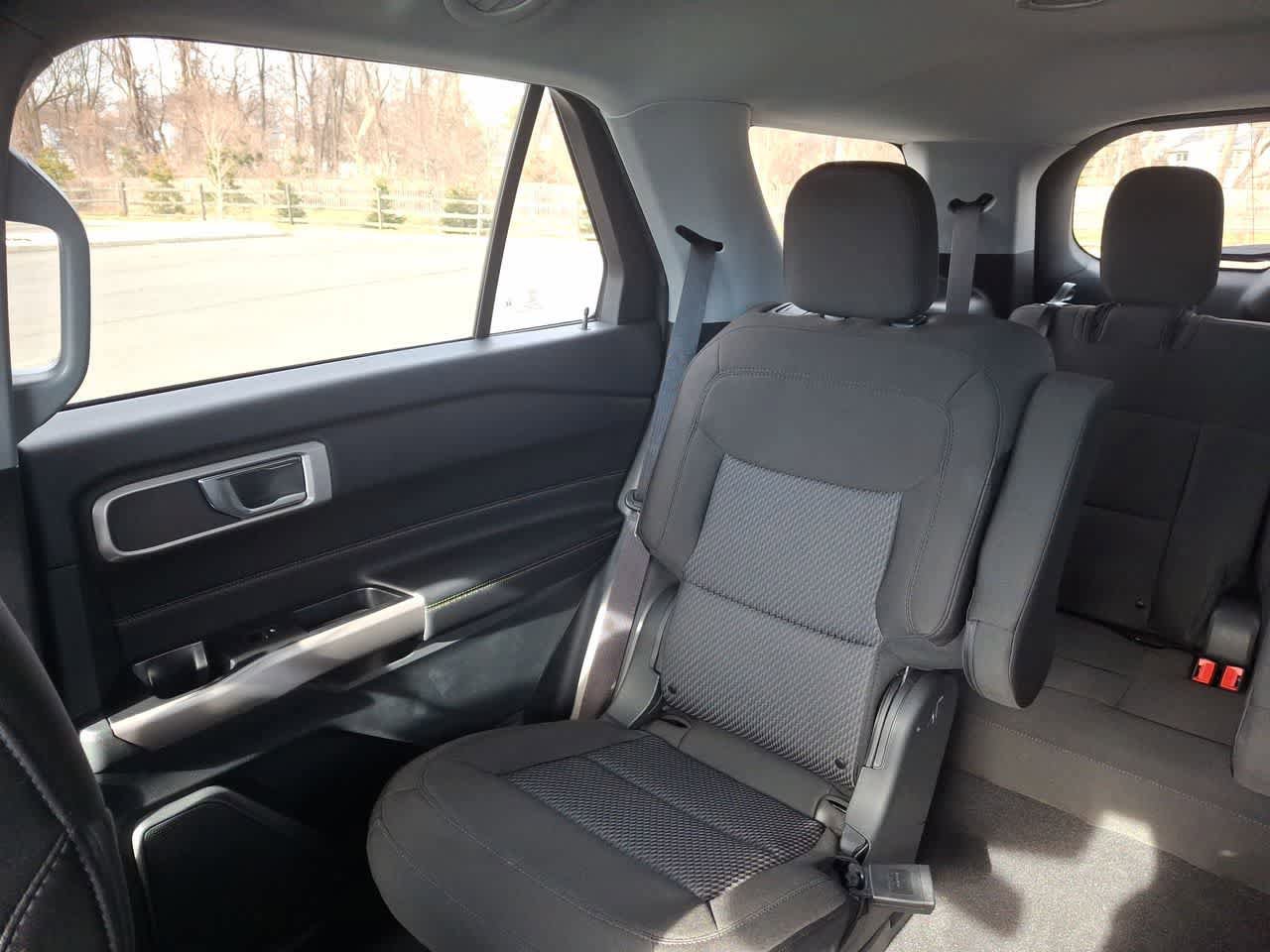 Certified 2024 Ford Explorer XLT image 12