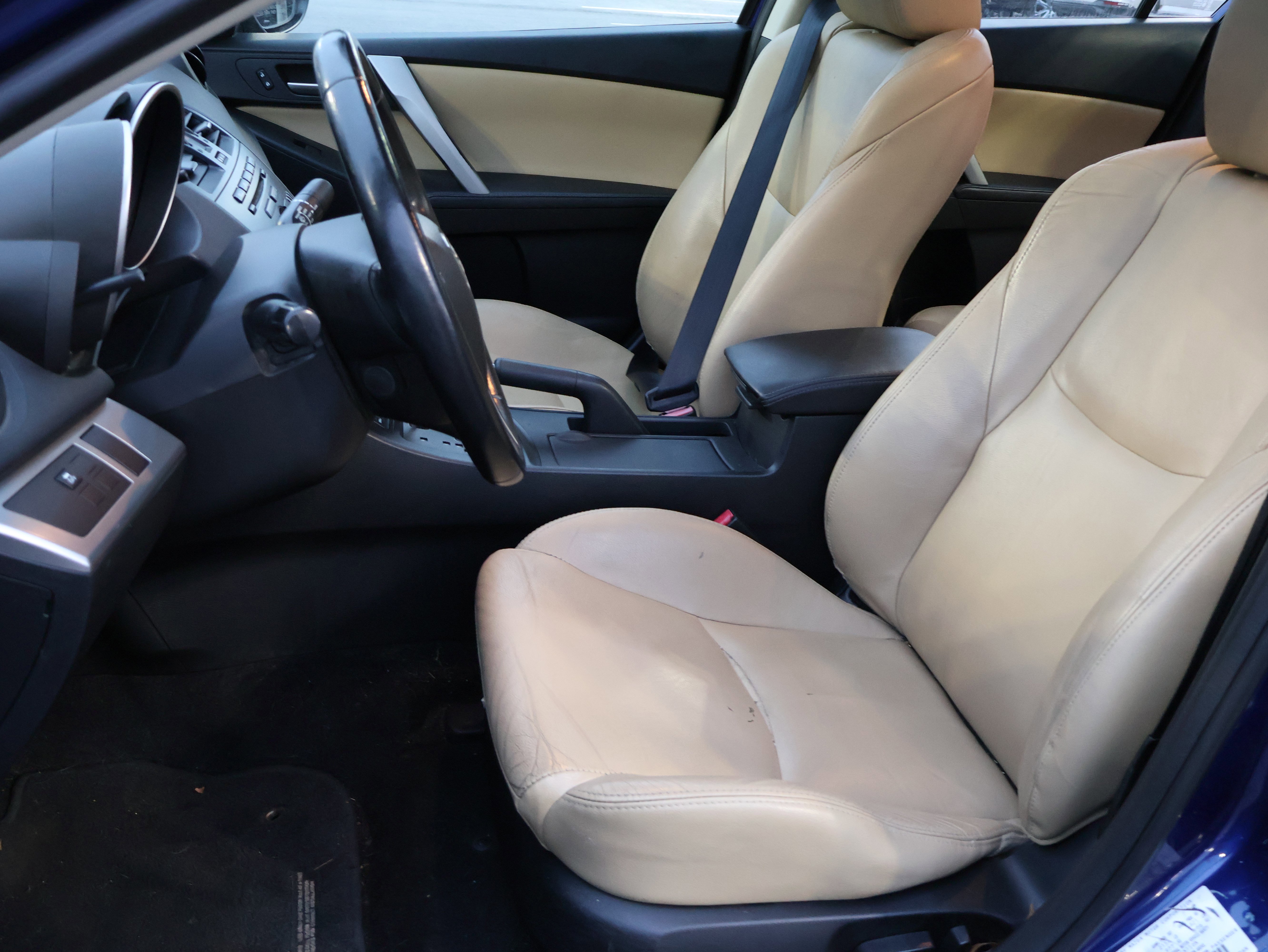 Used 2012 MAZDA MAZDA3 i Grand Touring image 39