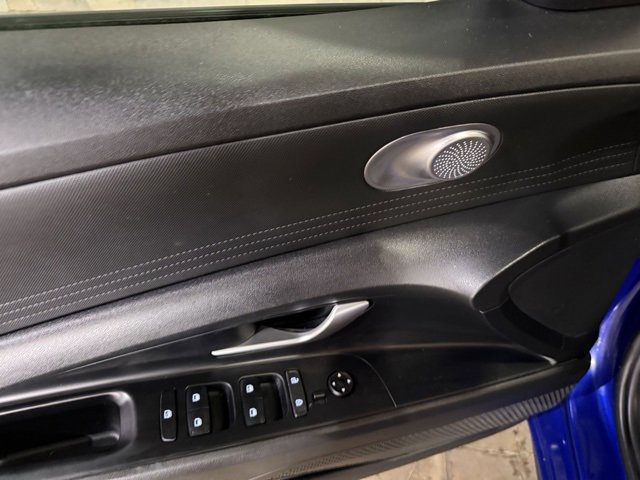 Used 2021 Hyundai Elantra SE image 12