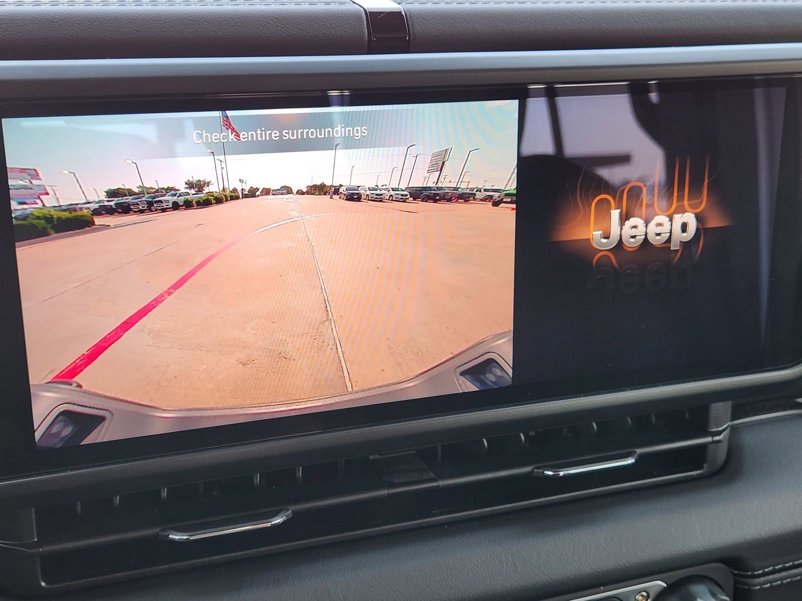 New 2025 Jeep Gladiator Sport image 12