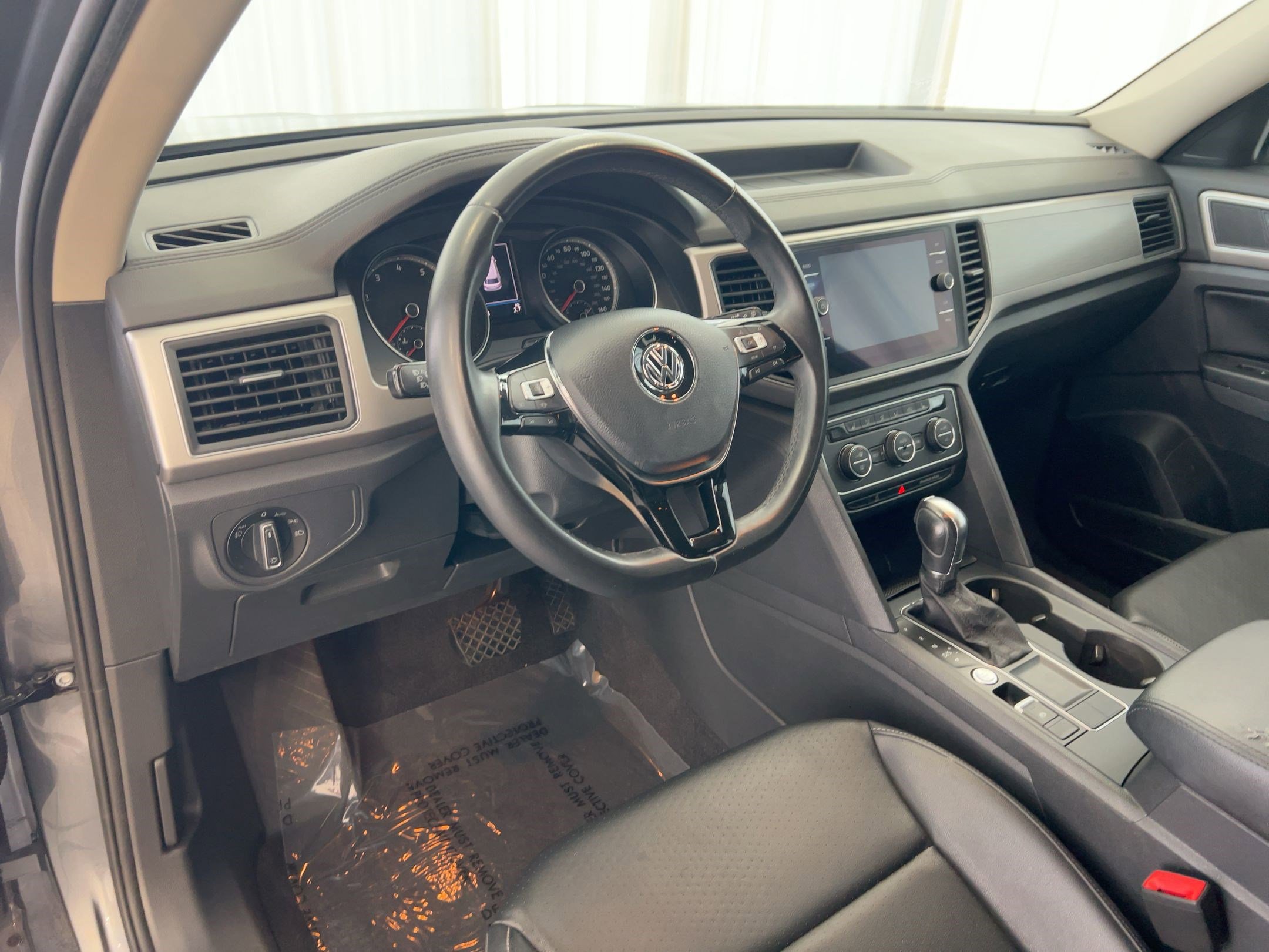 Used 2019 Volkswagen Atlas SE w/ Towing Package image 4