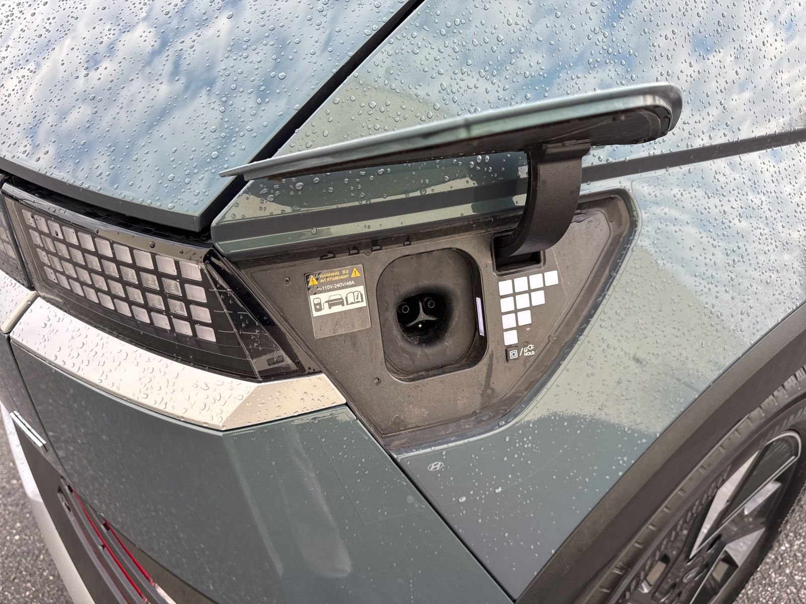 Used 2025 Hyundai Ioniq 5 SEL image 10