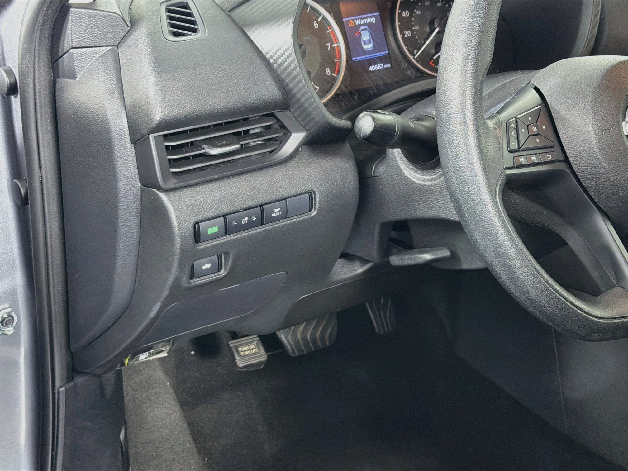 Used 2024 Nissan Sentra S FWD image 16
