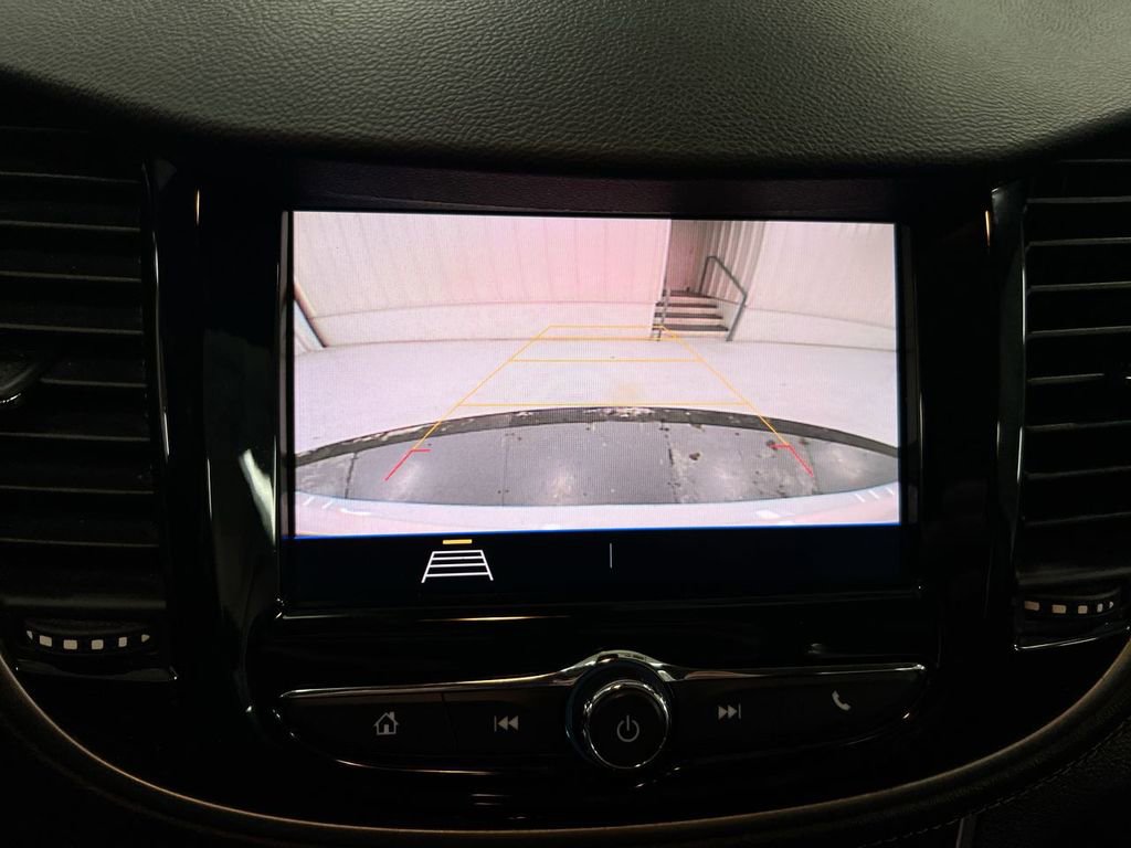 Used 2020 Chevrolet Trax LS FWD image 15