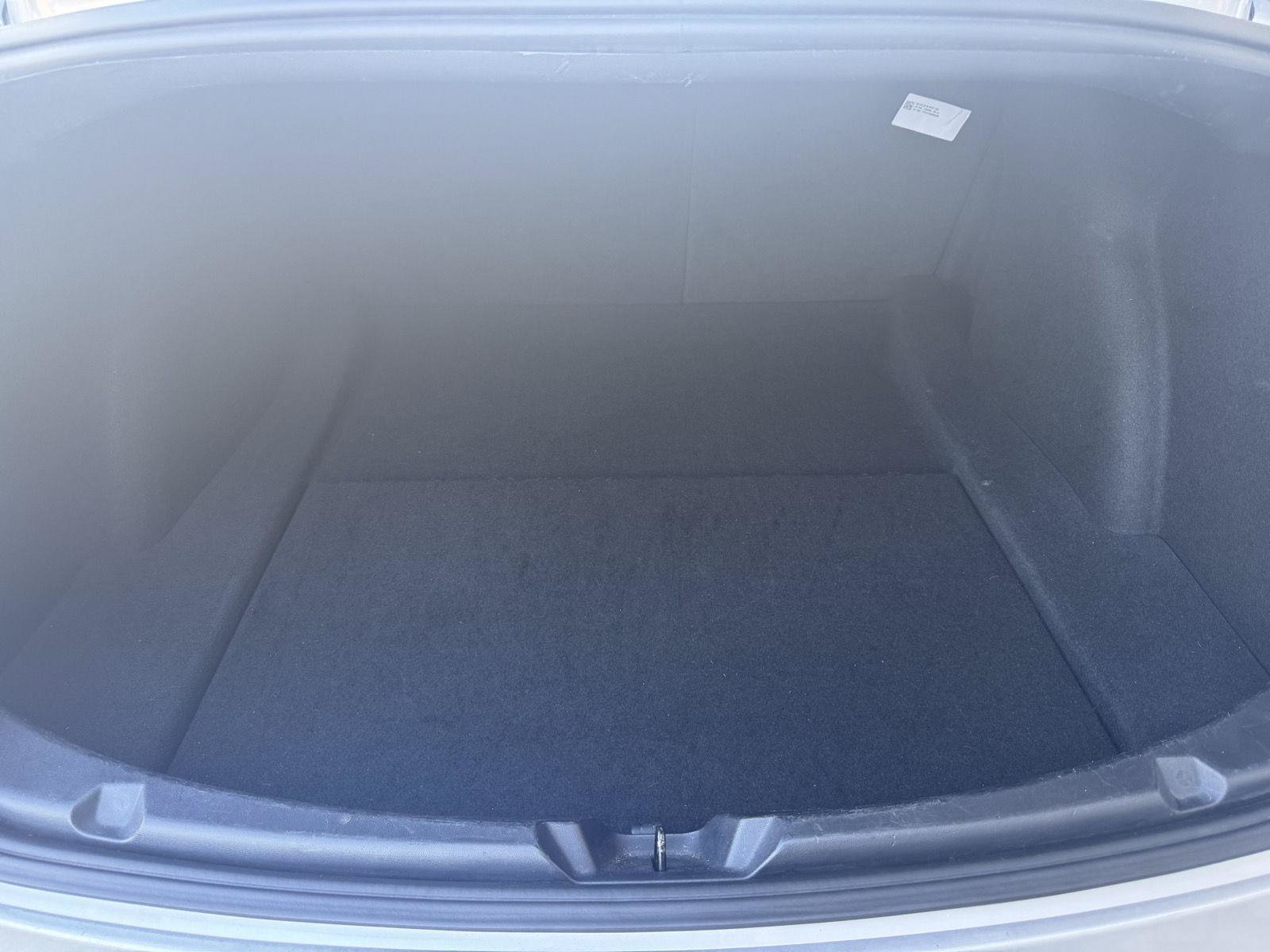 Used 2018 Tesla Model 3 Long Range RWD image 17