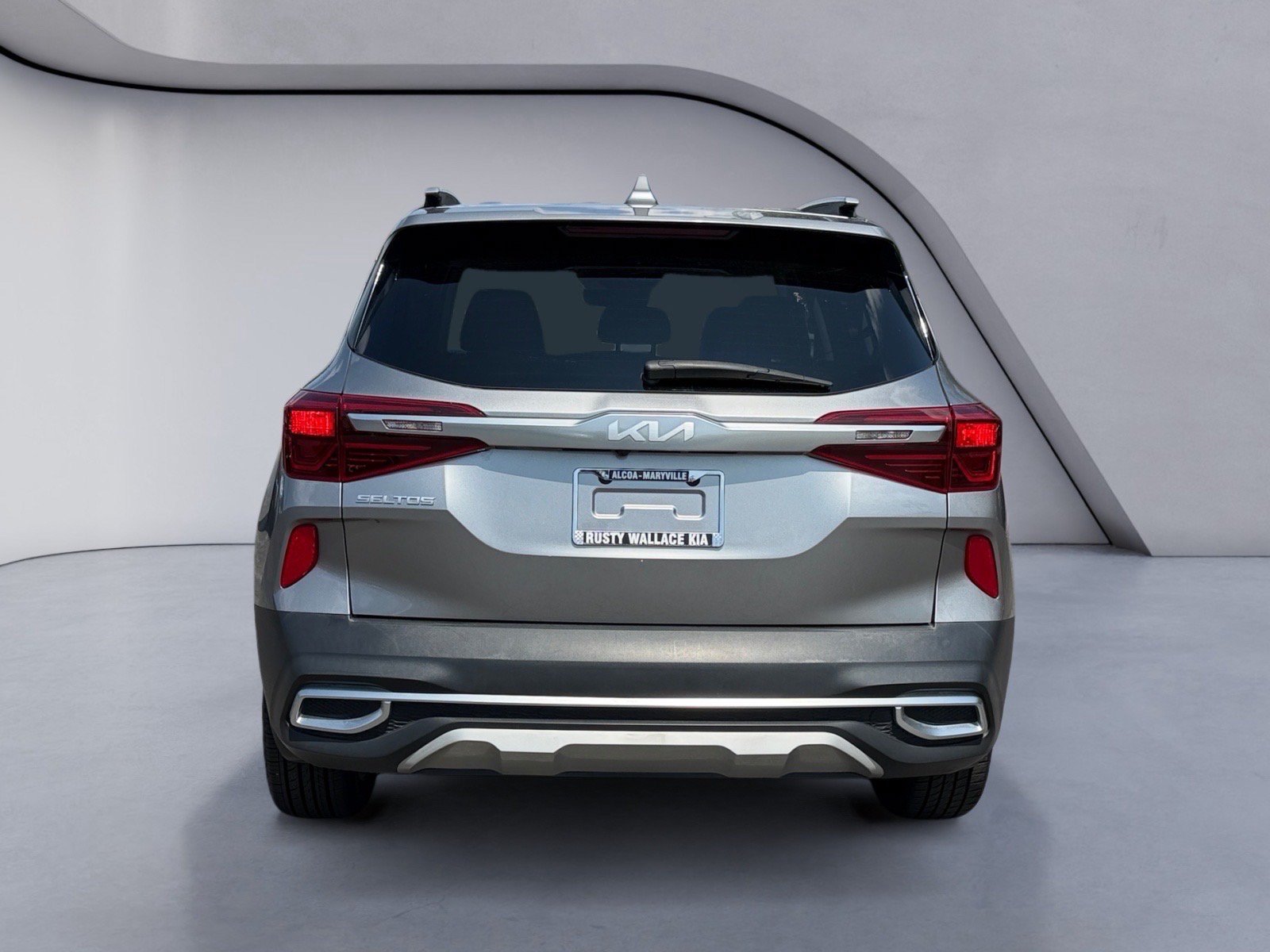 Used 2023 Kia Seltos S FWD image 4