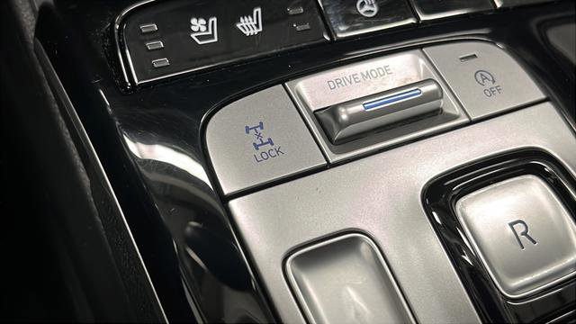 Used 2024 Hyundai Tucson Limited image 36