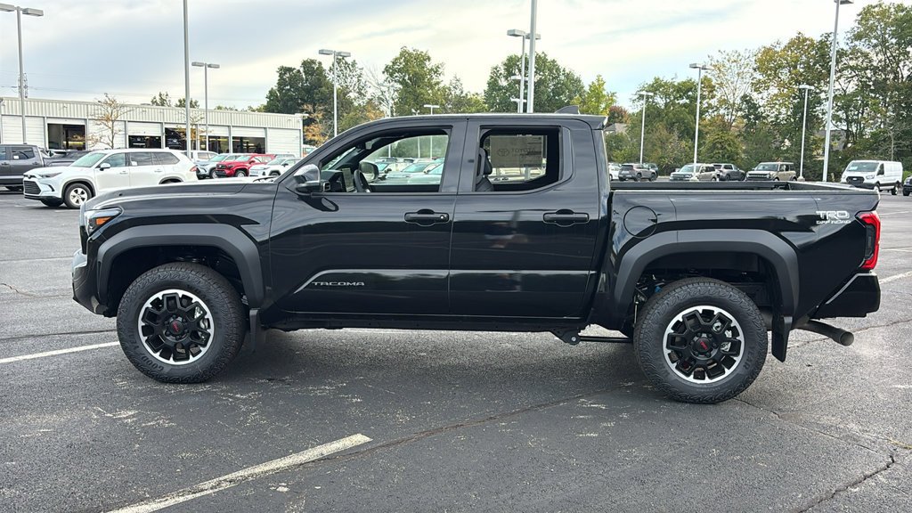 New 2026 Toyota Tacoma TRD Off-Road w/ TRD Off Road Premium Package AWD/4WD image 3